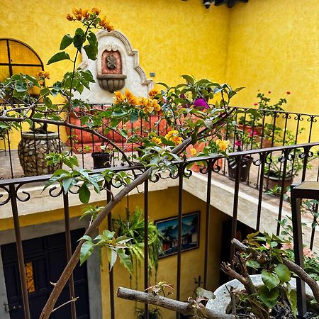 Maison Bougainvillea Antigua Eksteriør bilde